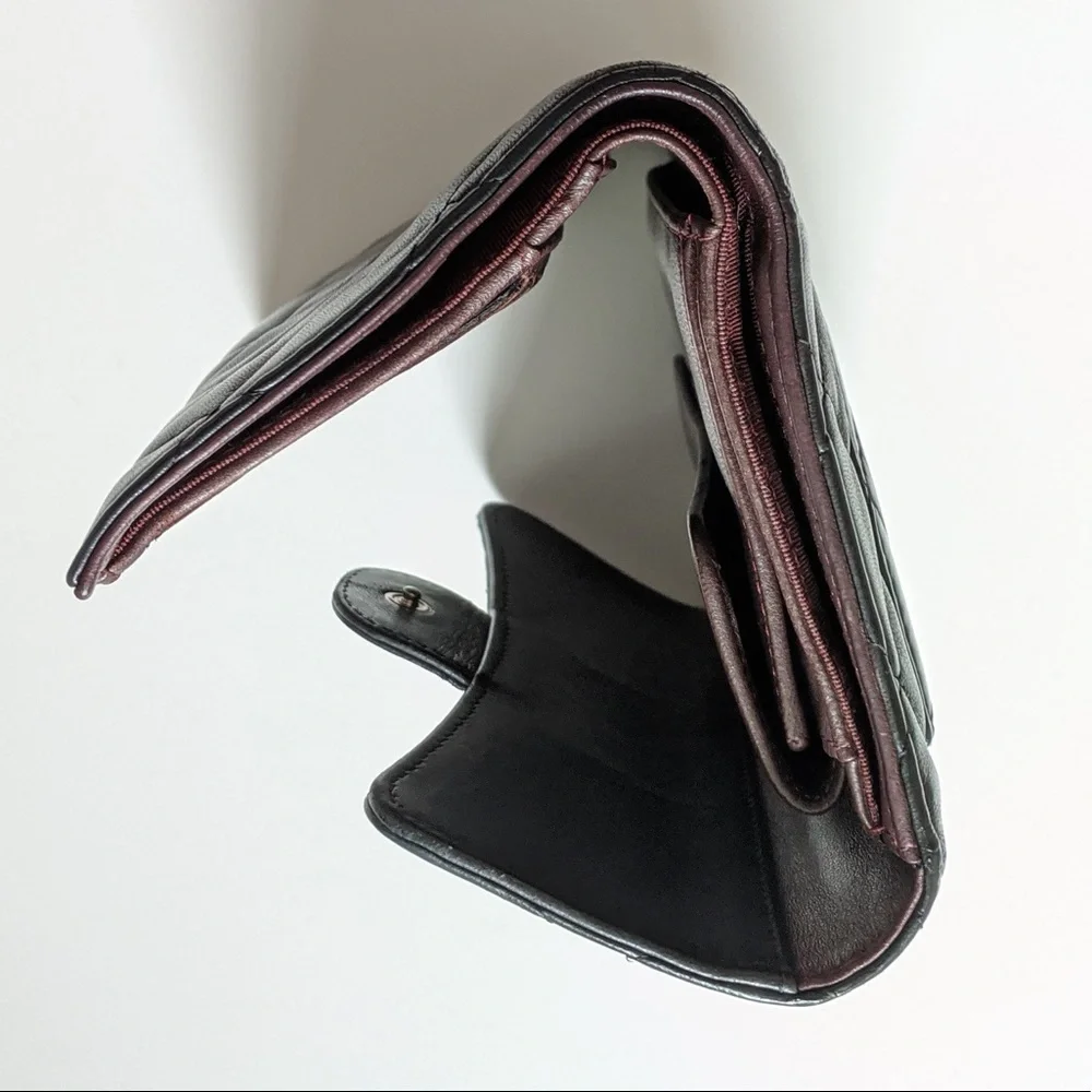 Chanel Wallet - Picture 5 of 15